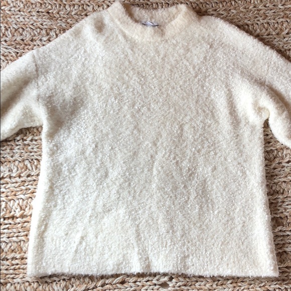 NWOT Long and cozy sweater - Picture 4 of 11